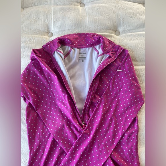Nike women’s long sleeve layer top size medium - Picture 4 of 4
